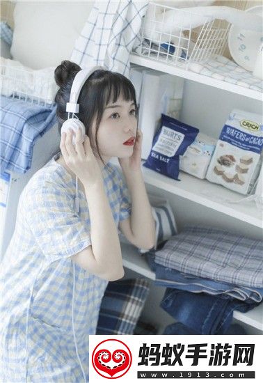 两个人在家做aj：情侣健身方式成热潮，乐趣与成效双丰收！