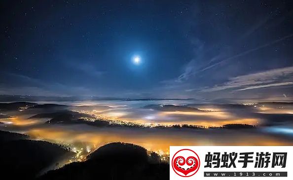 在上吃一个在下面敷面膜的独特体验与乐趣